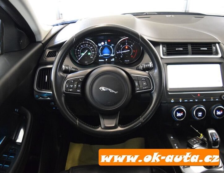 Jaguar F-Pace SUV 2,0 l 110 kw