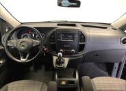 Mercedes-Benz Vito 13