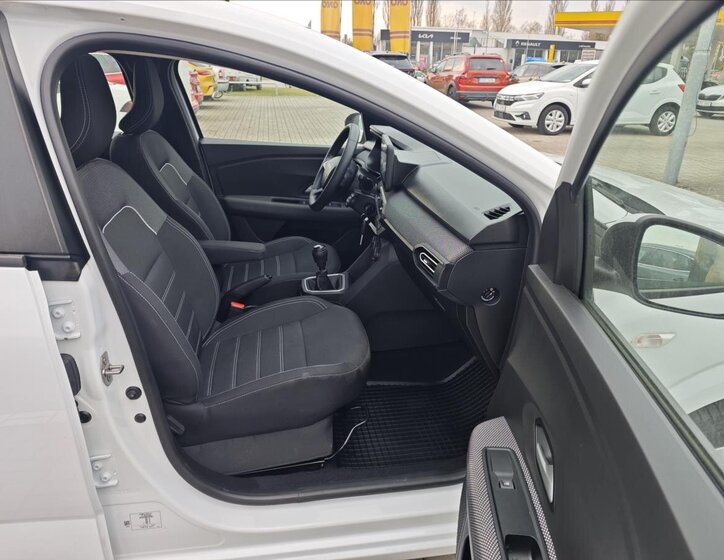 Dacia Sandero Hatchback 999,0 67 kw