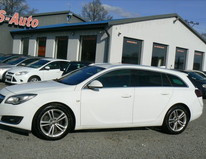 Opel Insignia Kombi 2,0 l 125 kw