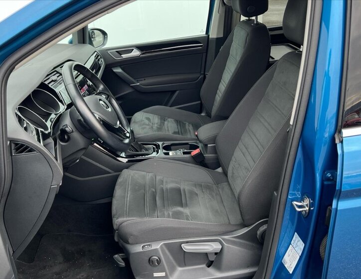 Volkswagen Touran Kombi 1,5 l 110 kw