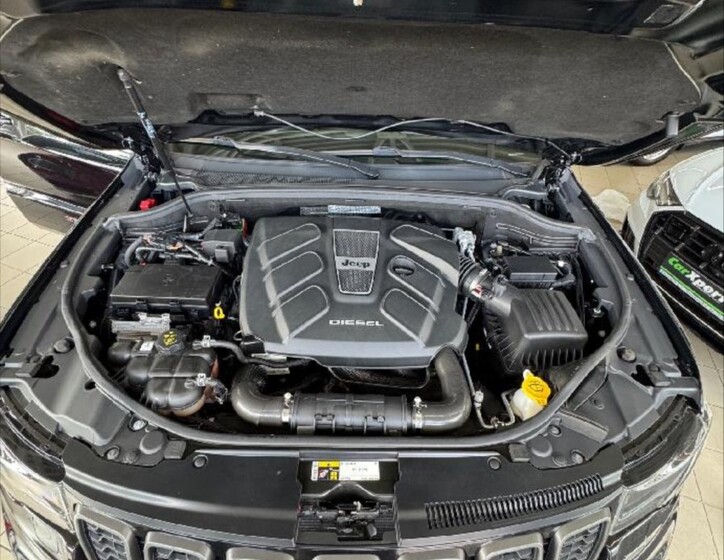 Jeep Grand Cherokee 16