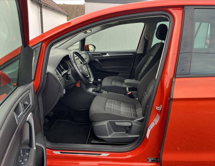 Volkswagen Golf Sportsvan 13