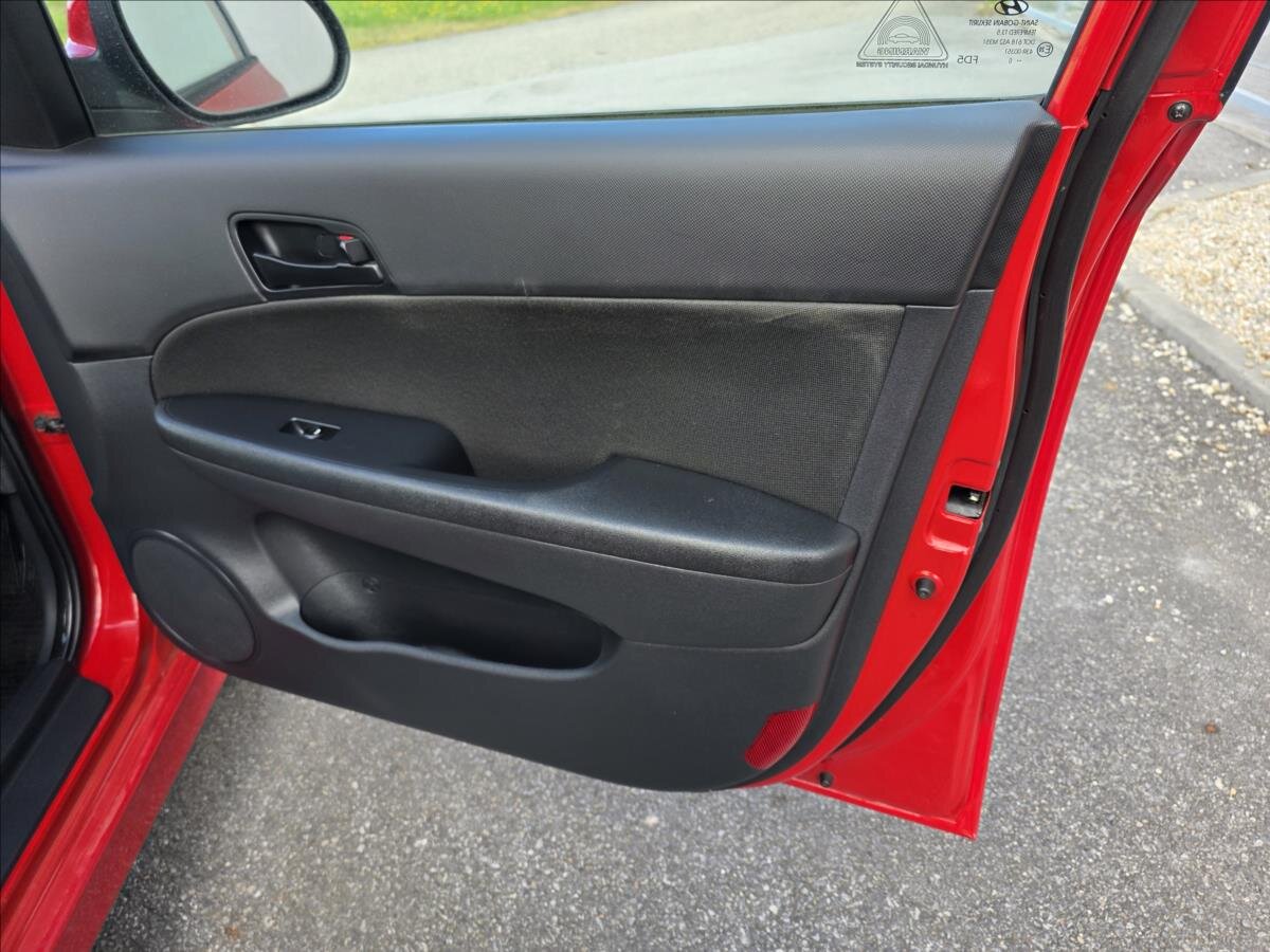 Hyundai i30 Hatchback 1,4 l 77 kw