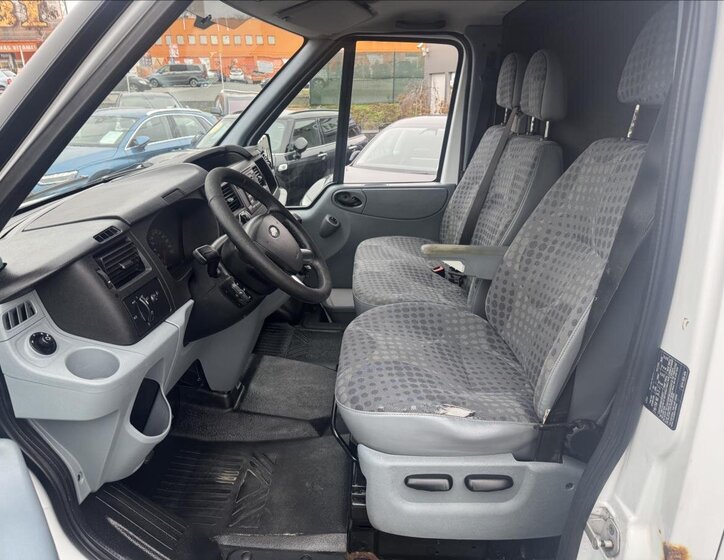 Ford Transit Skříň 2,2 l 114 kw