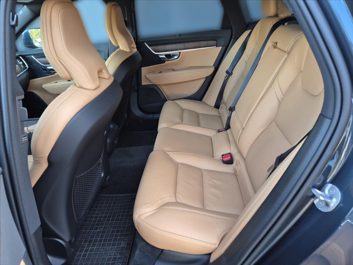 Volvo V90 Kombi 2,0 l 145 kw