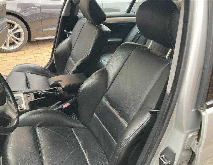 BMW Řada 3 Sedan / Limuzína 2,5 l 141 kw