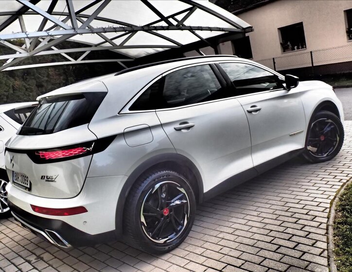 DS Automobiles DS7 Crossback Kombi 2,0 l 130 kw