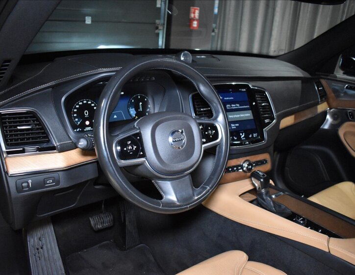 Volvo XC90 SUV 2,0 l 165 kw