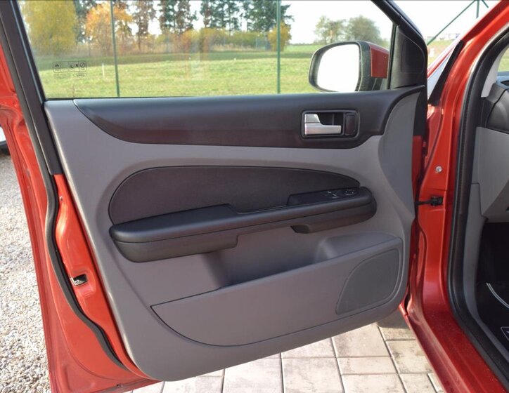 Ford Focus Hatchback 1,6 l 74 kw