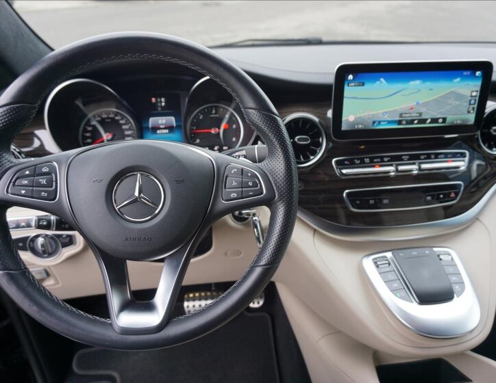 Mercedes-Benz Třídy V 9