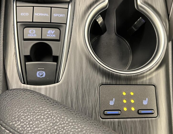 Toyota Camry Sedan 2,5 l 131 kw