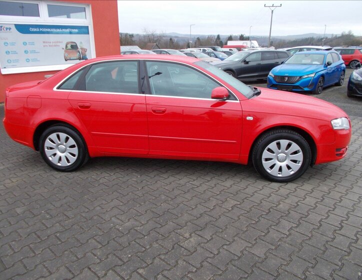 Audi A4 Sedan / Limuzína 2,0 l 103 kw