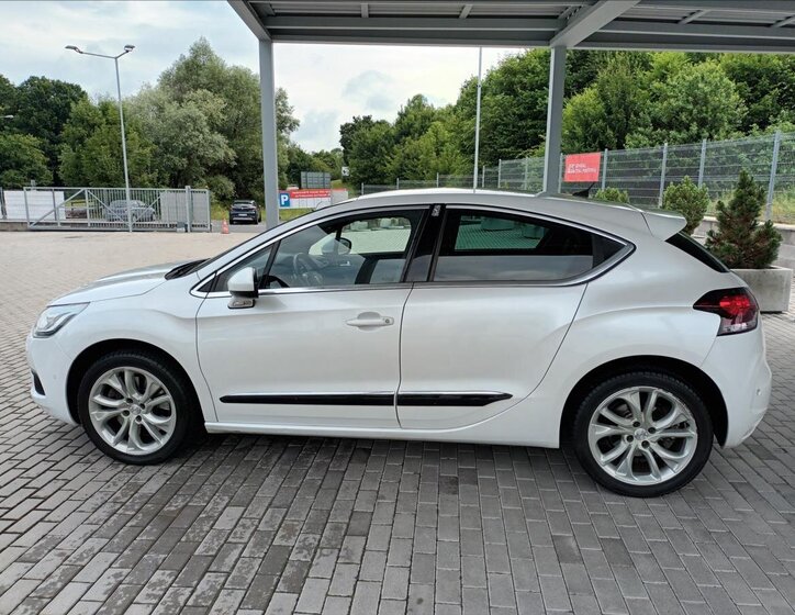 Citroën DS4 Hatchback 1,6 l 147 kw