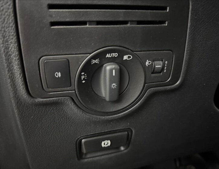 Mercedes-Benz Vito Skříň 1,6 l 65 kw