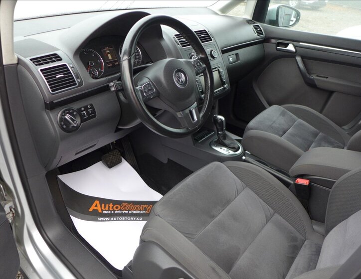 Volkswagen Touran Kombi 1,6 l 77 kw