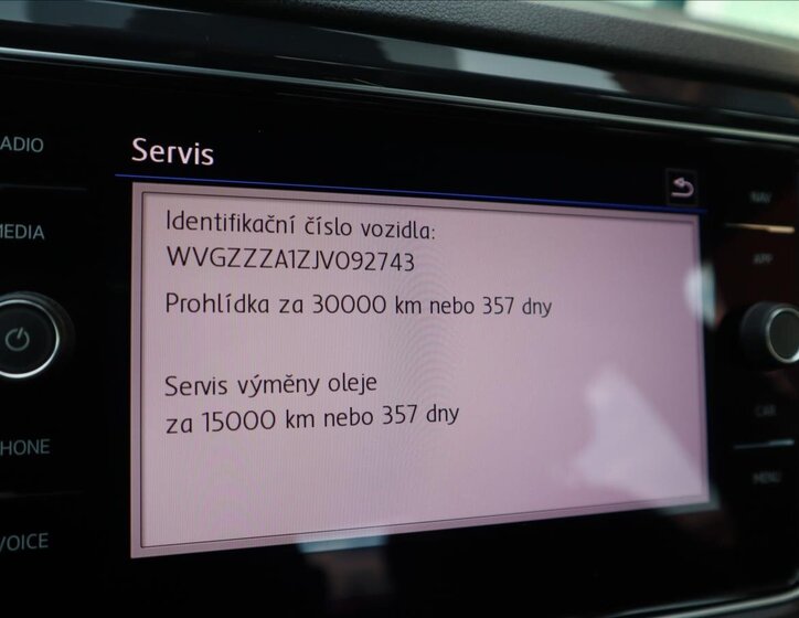 Volkswagen T-Roc CUV 1,5 l 110 kw