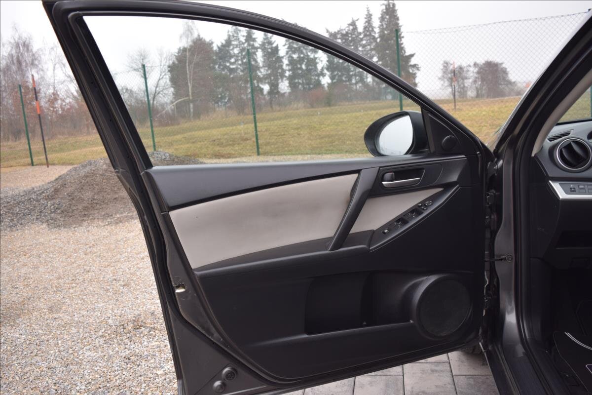 Mazda 3 Hatchback 1,6 l 77 kw