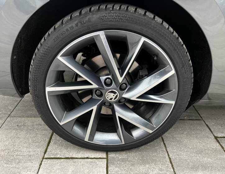 Škoda Superb Sedan / Limuzína 2,0 l 206 kw