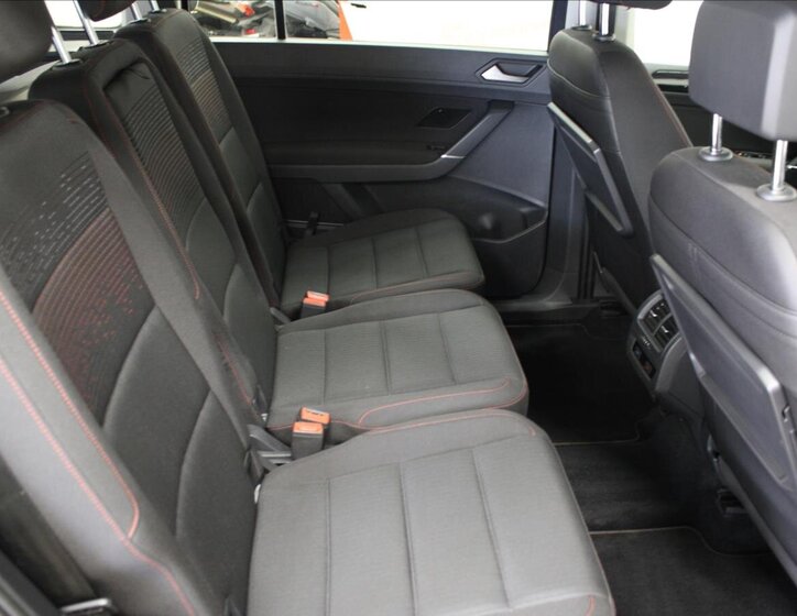 Volkswagen Touran SUV / Terénní 1,2 l 81 kw