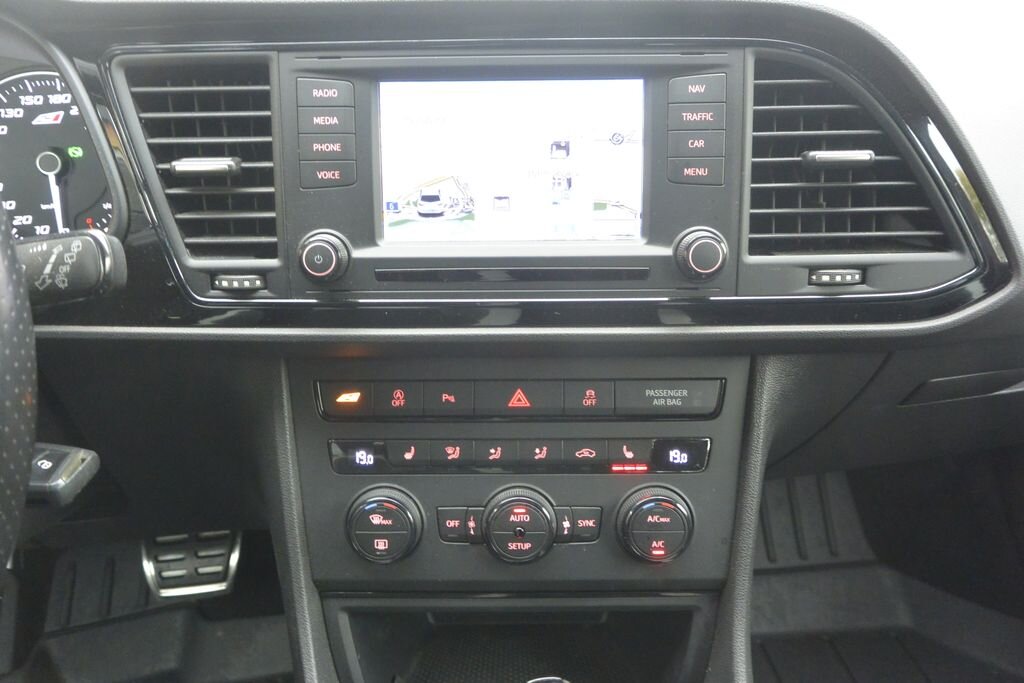 Seat Leon Hatchback 2,0 l 206 kw