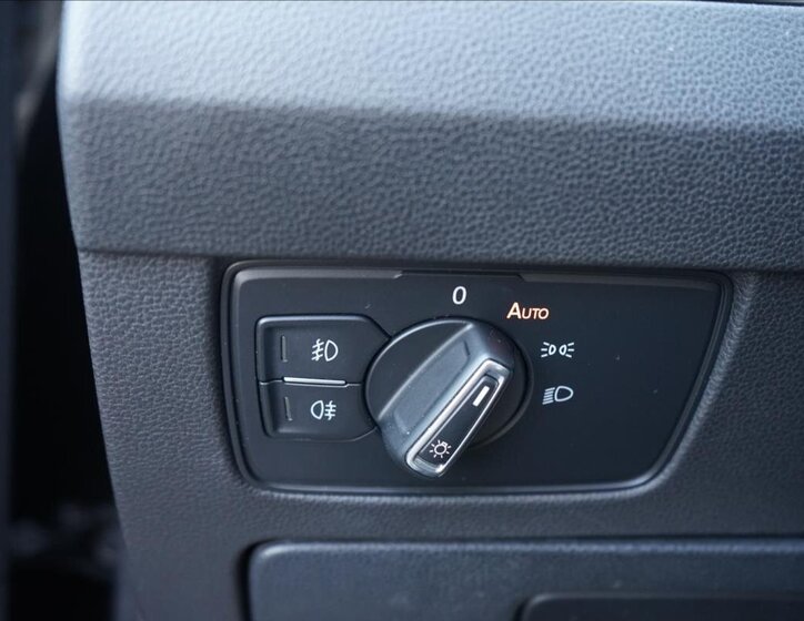 Volkswagen Passat Sedan / Limuzína 2,0 l 176 kw