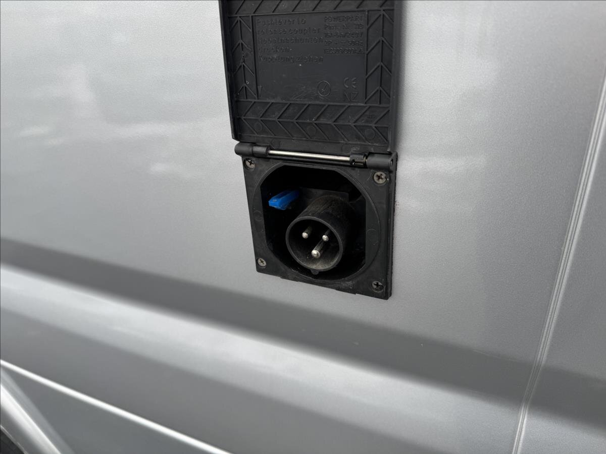 Peugeot Ostatní Ostatní 3,0 l 130 kw