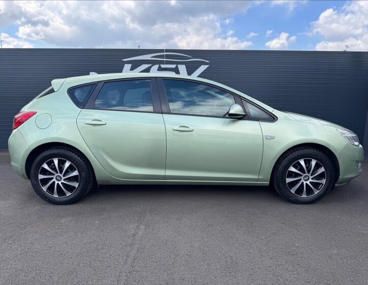 Opel Astra Hatchback 1,4 l 74 kw