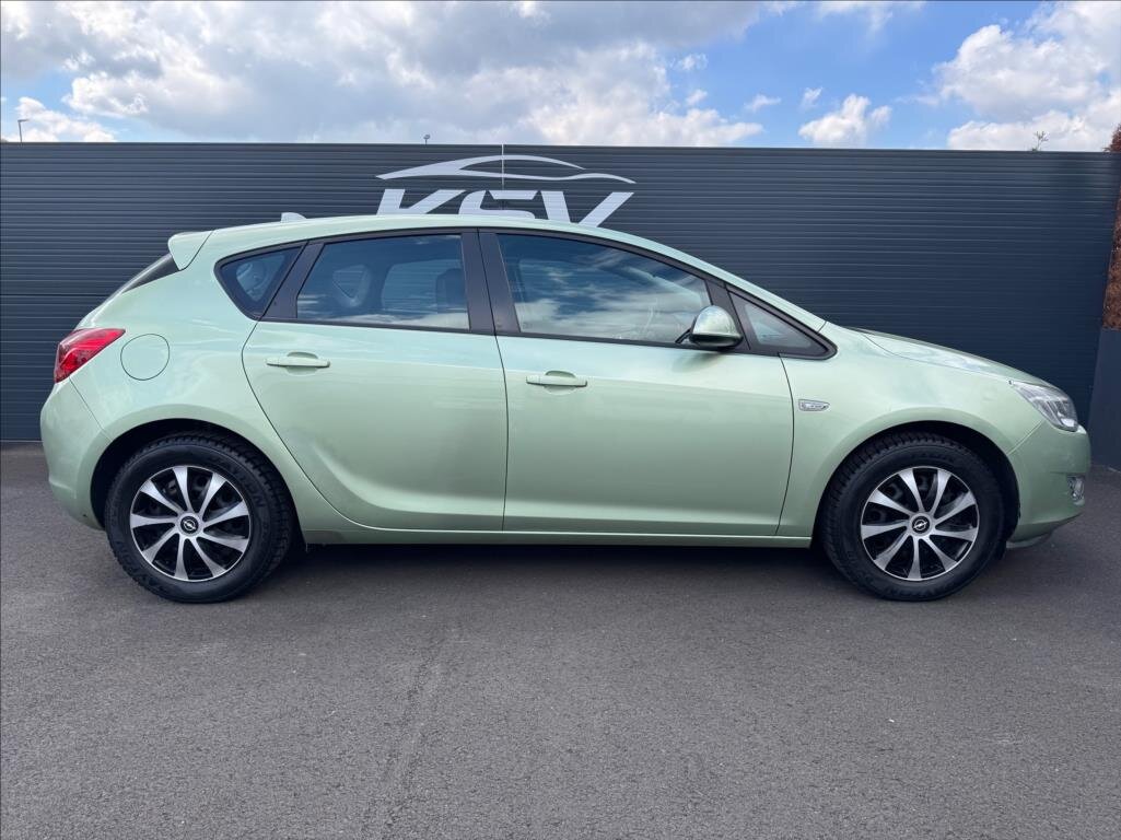 Opel Astra Hatchback 1,4 l 74 kw