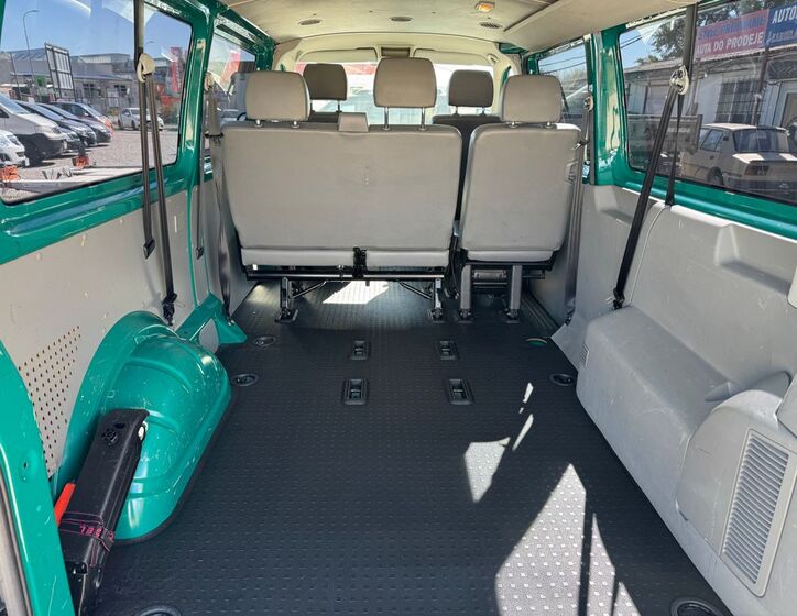 Volkswagen Transporter 16