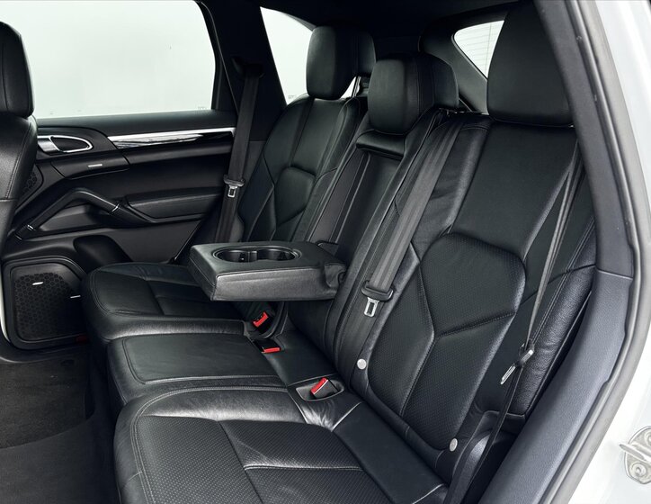 Porsche Cayenne SUV / Terénní 3,0 l 155 kw