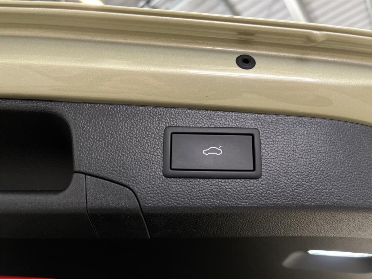 Škoda Superb Kombi 2,0 l 110 kw