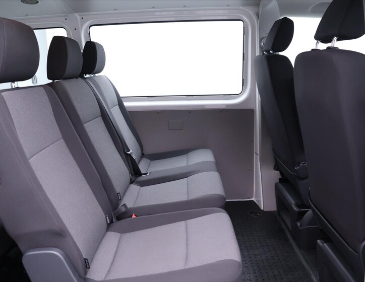 Volkswagen Transporter Kombi 2,0 l 110 kw