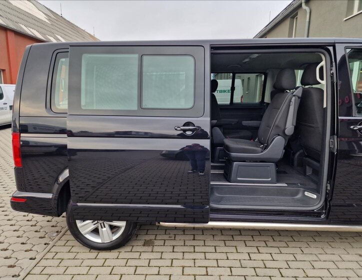 Volkswagen Multivan 18
