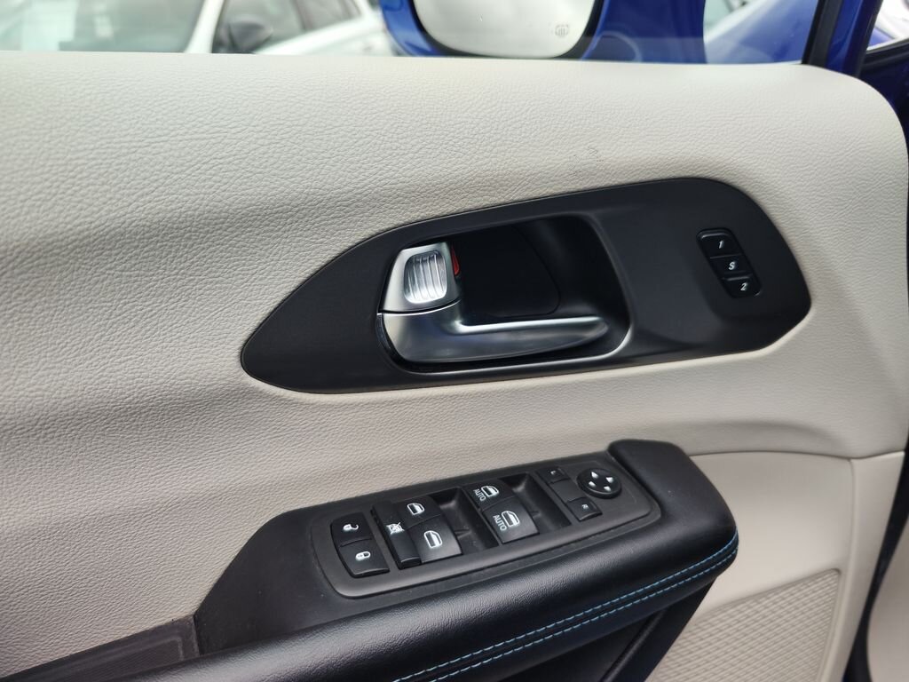 Chrysler Pacifica MPV 3,6 l 214 kw