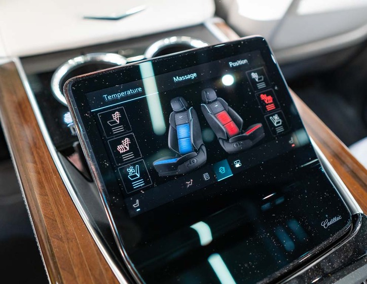 Cadillac Escalade 43