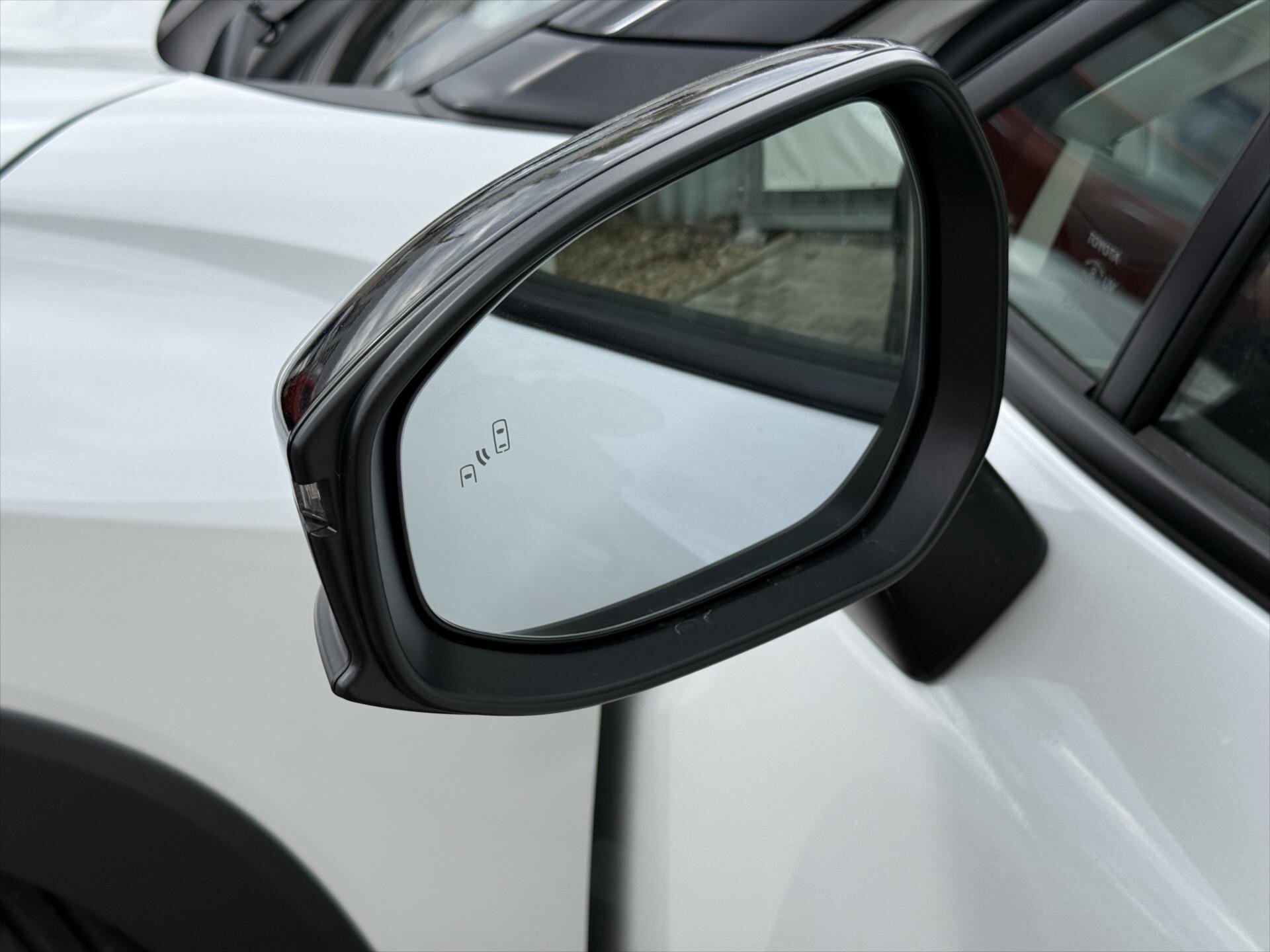 Toyota Corolla Cross SUV / Terénní 2,0 l 98 kw