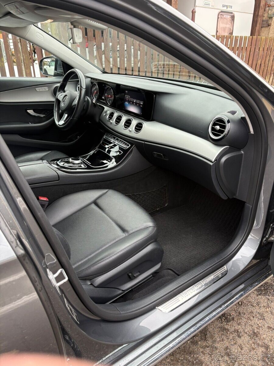 Mercedes-Benz Třídy E Kombi 0,0 0