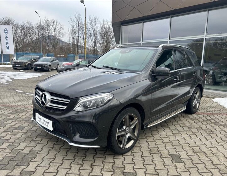 Mercedes-Benz GLE SUV / Terénní 2,1 l 150 kw