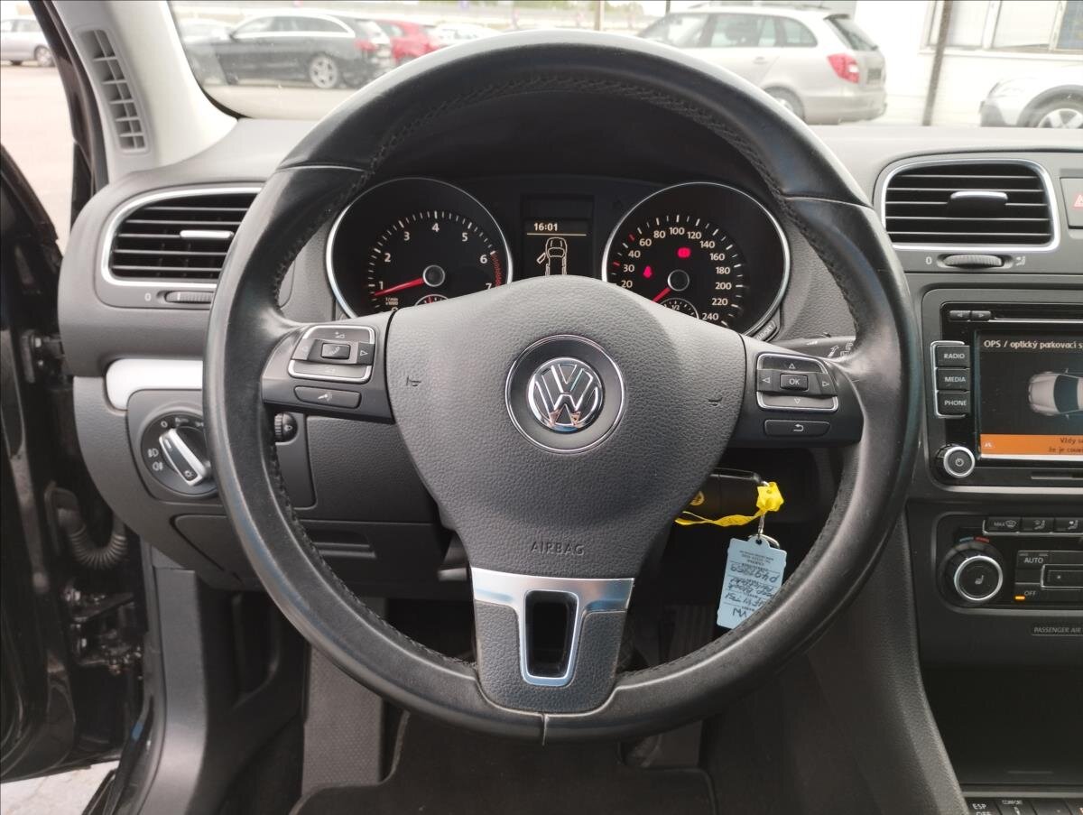 Volkswagen Golf Hatchback 1,4 l 118 kw