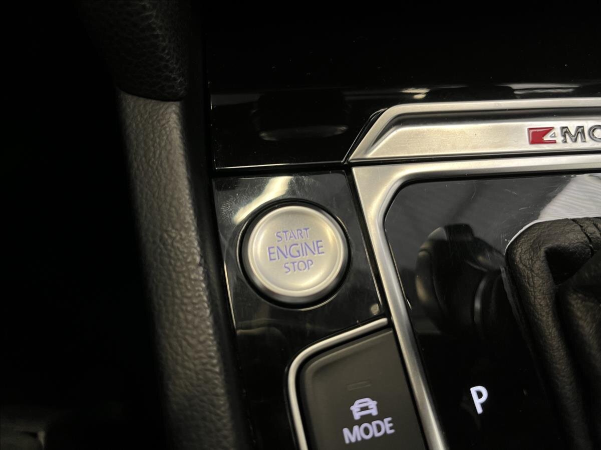 Volkswagen Passat Sedan 2,0 l 176 kw