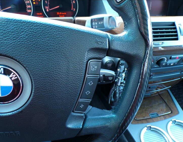 BMW Řada 7 Sedan / Limuzína 3,6 l 200 kw