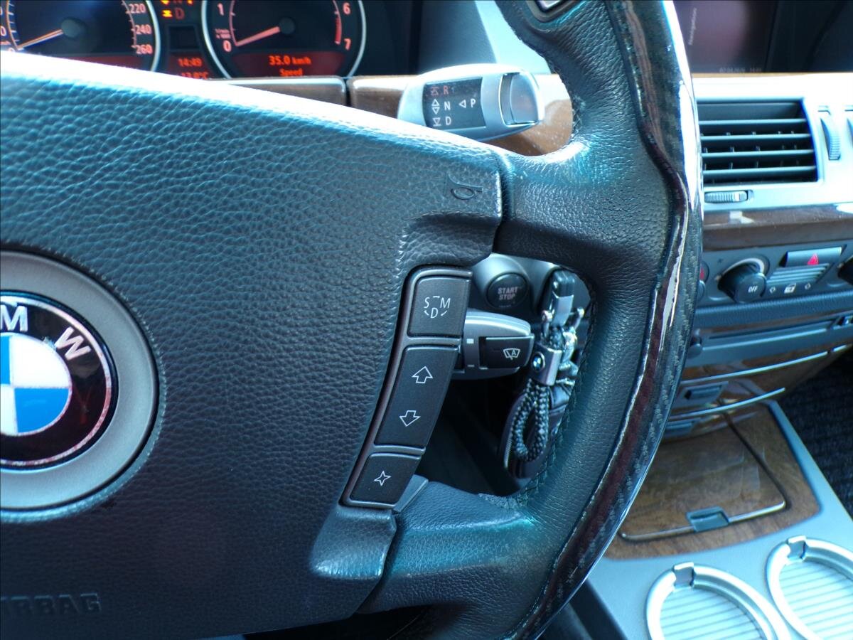 BMW Řada 7 Sedan / Limuzína 3,6 l 200 kw