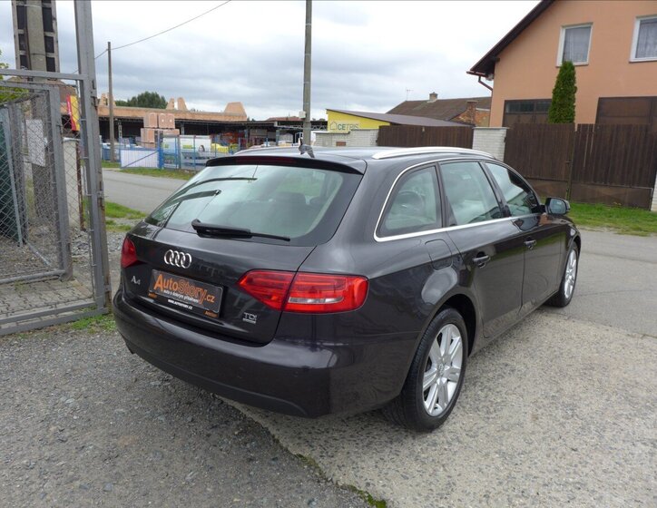 Audi A4 Kombi 2,0 l 105 kw