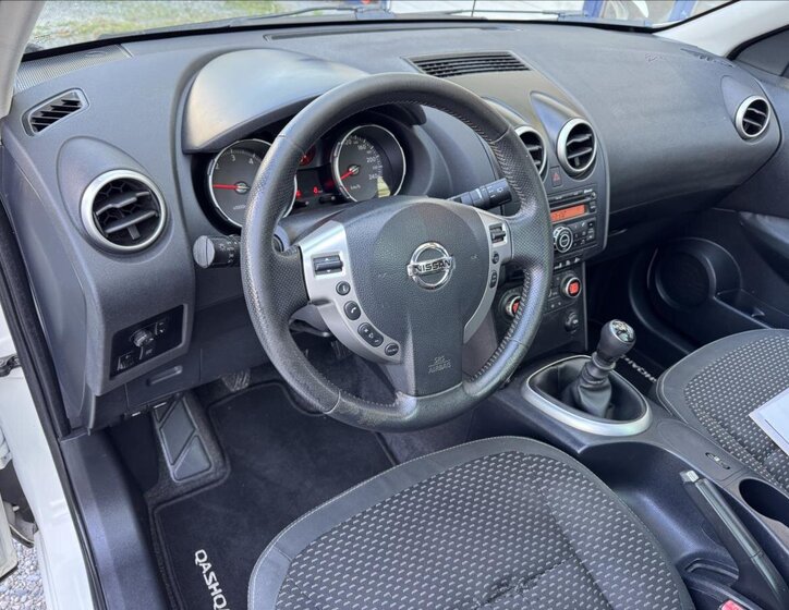 Nissan Qashqai SUV / Terénní 1,5 l 76 kw