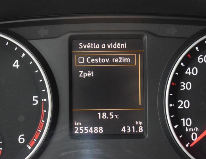 Volkswagen Multivan 31