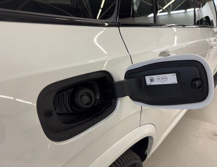 Volvo XC90 SUV 2,0 l 335 kw