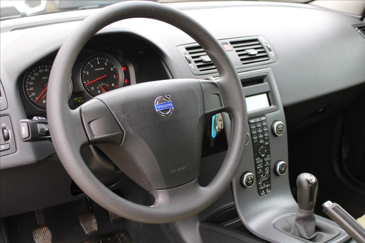 Volvo S40 Sedan / Limuzína 2,4 l 125 kw