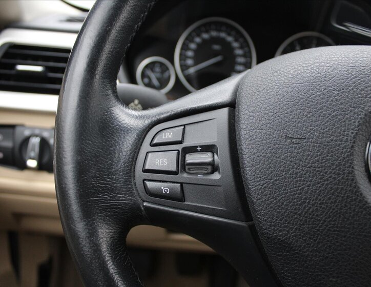 BMW Řada 3 Kombi 2,0 l 120 kw