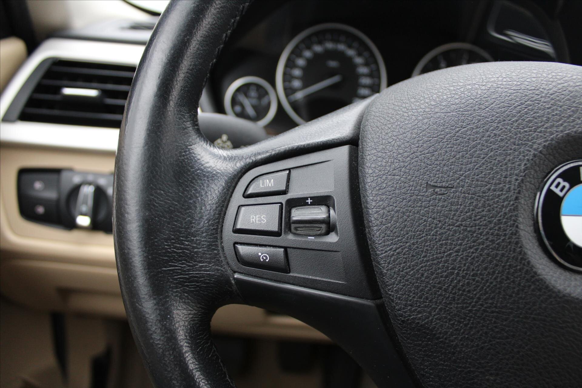 BMW Řada 3 Kombi 2,0 l 120 kw